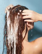 Olaplex N°4C Bond Maintenance globinsko čistilni šampon 250 ml