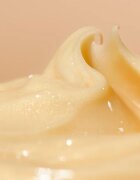 OLEHENRIKSEN Truth Banana Bright+ Instant Glow Moisturizer posvetlitvena dnevna krema z vitaminom C 50 ml
