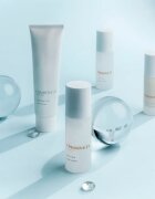 Omorovicza Daily Dew Serum intenzivni vlažilni serum za vsakodnevno uporabo 50 ml