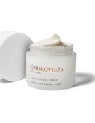 Omorovicza Hydro-Mineral Cushioning Day Cream pomlajevalna dnevna krema za vse tipe kože 50 ml