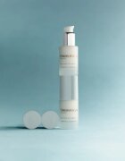 Omorovicza Reviving Eye Cream posvetlitvena krema za predel okoli oči proti zabuhlosti in temnim kolobarjem 15 ml