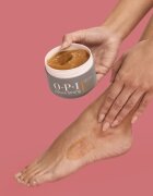 OPI Nature Strong Nails&Skin vlažilni piling za roke in noge 250 ml