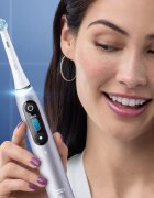 Oral-B iO 9 električna zobna ščetka s polnilnim etuijem Rose Quartz 1 kos