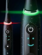 Oral-B iO10 električna zobna ščetka Black Spreckels 1 kos