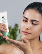 Origins Checks and Balances™ Polishing Face Scrub gladilni piling za obraz 75 ml