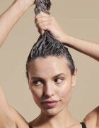 Payot Essentiel Solid Biome-Friendly Shampoo trdi šampon za vse tipe las 80 g