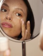 Payot Roselift Crème Liftante Regard krema za predel okoli oči za korekcijo temnih kolobarjev in gub 15 ml