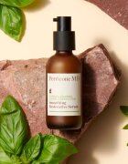 Perricone MD Hypoallergenic Clean Correction Smoothing Restorative Serum gladilni serum za hidracijo in posvetlitev kože 59 ml