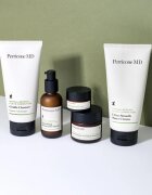 Perricone MD Hypoallergenic Clean Correction Smoothing Restorative Serum gladilni serum za hidracijo in posvetlitev kože 59 ml