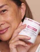 Peter Thomas Roth EVEN SMOOTHER™ Glycolic Retinol Resurfacing Peel Pads piling blazinice za obraz za noč 1 caps.