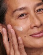 Peter Thomas Roth EVEN SMOOTHER™ Glycolic Retinol Resurfacing Serum intenzivni serum z gladilnim učinkom 30 ml