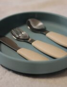 Petite&Mars Take&Match Stainless Steel Cutlery Set pribor za otroke Sweet Pea 12m+ 3 kos