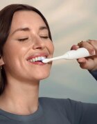 Philips Sonicare 6100 HX7400/01 sonična električna zobna ščetka White 1 kos