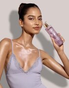 Playboy Berry Baby pršilo za telo z bleščicami za ženske 250 ml