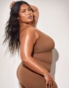 Playboy Nude Mood pršilo za telo z bleščicami za ženske 250 ml