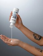 Redken Acidic Bonding Concentrate nega pred šamponiranjem za poškodovane lase 190 ml