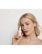 Revuele Daily Sun Hyaluronic Sun Serum SPF 30 zaščitni serum z vlažilnim učinkom SPF 30 30 ml
