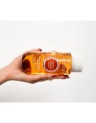 Revuele Nutty Caramel Snug Fragranced Nourishing Shower Gel parfumirani gel za prhanje s hranilnim učinkom za ženske 400 ml