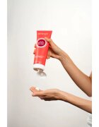 Revuele Plum & Bloom Allure Fragranced Brightening Body Cream posvetlitvena krema za telo z vlažilnim učinkom za ženske 250 ml
