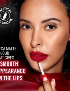 Rimmel Lasting Mega Matte lahka tekoča mat šminka 16 ur odtenek Scarlet Flames 74 ml