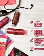 Rimmel Multi-Tasker Blush'N'brush rdečilo v paličici s čopičem odtenek 250 Coral Dust 8 g