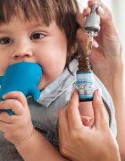 Saloos Kids' Care otroško olje za nego kože okoli nosu pri prehladih 10 ml