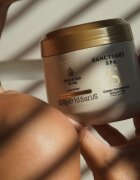 Sanctuary Spa Golden Sandalwood solni piling za telo 300 g