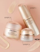Shiseido Benefiance Wrinkle Smoothing Eye Cream hralnilna krema za predel okoli oči za zmanjšanje gub 15 ml