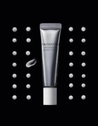 Shiseido Men Total Revitalizer Eye lahka krema za predel okoli oči za moške 15 ml