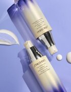 Shiseido Vital Perfection Liftdefine Radiance Serum serum za učvrstitev za mladosten videz 40 ml