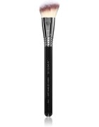 Sigma Beauty Face F43 Soft Angled Cheek poševen čopič za rdečilo 1 kos