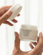 Sisley Moisturizer with Cucumber vlažilna krema z izvlečki kumarice 50 ml