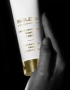 Sisley Sisleÿa L'Integral Anti-Age Concentrated Firming Body Cream krema za učvrstitev kože proti staranju kože 150 ml