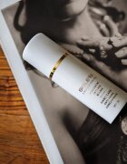 Sisley Sisleÿa L'Integral Anti-Aging Concentrate Hand Care pomlajevalna krema za roke proti pigmentnim madežem SPF 30 75 ml