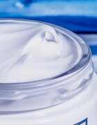 Sisley Velvet Nourishing Cream with Saffron Flowers vlažilna krema za suho in občutljivo kožo 50 ml