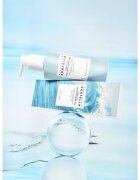 SKIN1004 Madagascar Centella Hyalu-Cica Gentle Cleansing Milk vlažilno čistilno mleko za hranjenje kože in ohranjanje njenega naravnega vlaženja 200 m