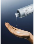 SKIN1004 Madagascar Centella Hyalu-Teca Glass Skin Milk mlečni tonik za osvetljevanje kože in hidratacijo 210 ml