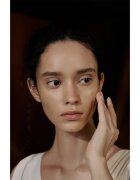 SKIN1004 Madagascar Centella Probio-Cica Intensive Ampoule pomirjajoči serum za obnovo kožne pregrade za obnovo kožne pregrade 50 ml