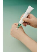SKIN1004 Madagascar Centella Tea-Trica Spot Cream lokalna nega proti aknam s pomirjajočim učinkom 20 ml