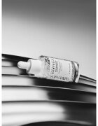 SKIN1004 Madagascar Centella Tone Brightening Capsule Ampoule vlažilni serum za posvetlitev in zgladitev kože 50 ml