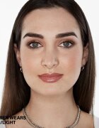 Smashbox x Becca Under Eye Brightening Corrector korektor proti temnim kolobarjem pod očmi odtenek Medium Dark 45 g