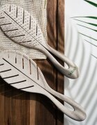 So Eco Biodegradable Detangling Leaf Brush kompostabilna krtača za mokre lase 1 kos