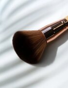 So Eco Bronzer Brush čopič za bronzer s hipoalergenimi ščetinami 1 kos