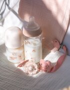 Suavinex Wonderland SX PRO +3 MF steklenička za otroke Cream-Coloured Flower 240 ml