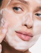 SUNEWMED+ Active Foaming Cleanser Face and Eye Makeup Removal čistilna pena za odstranjevanje ličil z vitaminom C 40 ml