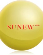 SUNEWMED+ Vanilla Gold Kiss Moisturizing Lip Balm vlažilni balzam za ustnice z karitejevim maslom 13 g