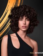 Syoss Curl Mousse penasti utrjevalec za lase za naravno fiksacijo 250 ml