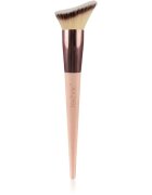 Technic Cosmetics Foundation Brush čopič za tekoči puder 1 kos