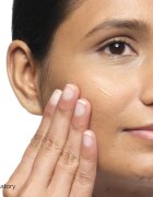 The Ordinary Aloe 2% + NAG 2% Solution pomirjajoči serum proti aknam 30 ml