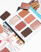 theBalm Male Order® Domestic Male paleta senčil za oči 13.2 g